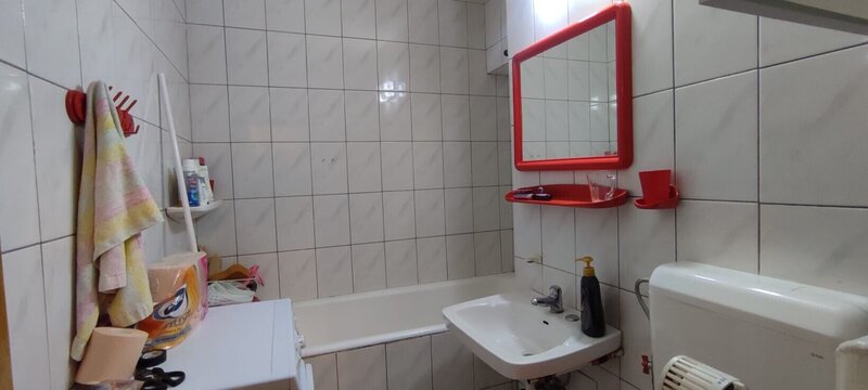 Obor, metrou, vanzare ap. 3 camere.