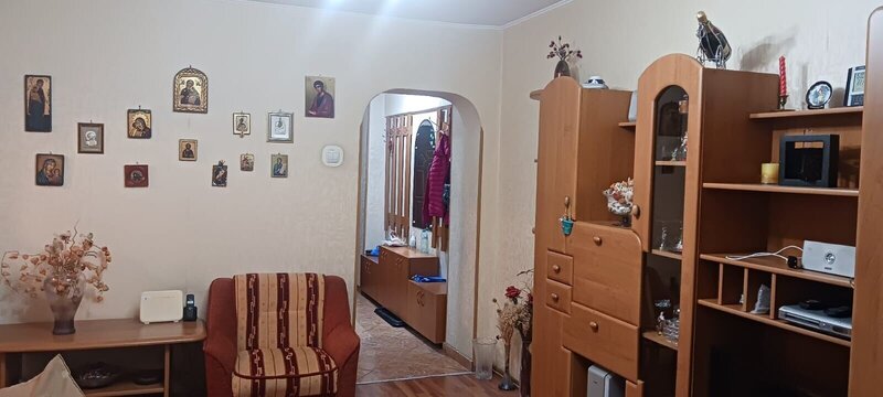 Obor, metrou, vanzare ap. 3 camere.